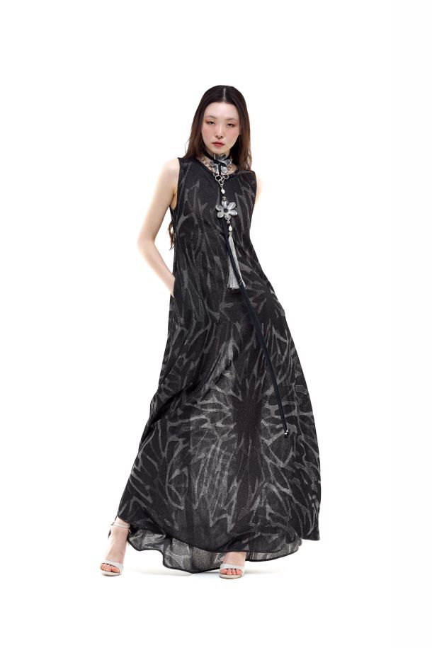 Roberta Redaelli spring summer 2026, R1365 Jacquard knit long dress with pockets and padded collar fiore grande tricolore nero