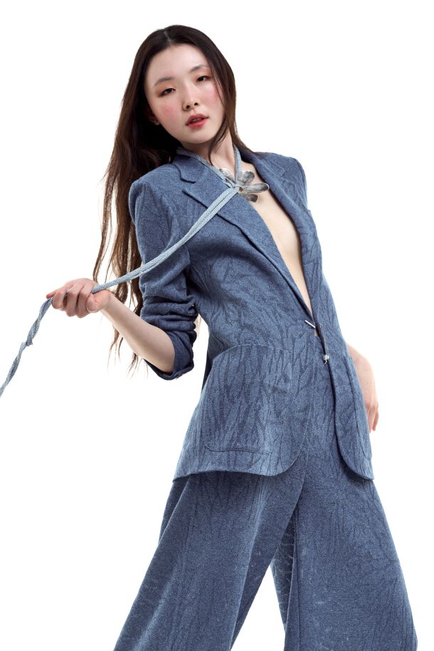 Roberta Redaellispring summer 2026, RSA148 Men's cut Dinami-tecs jacquard knit jacket with cufflink fiore piccolo jeans