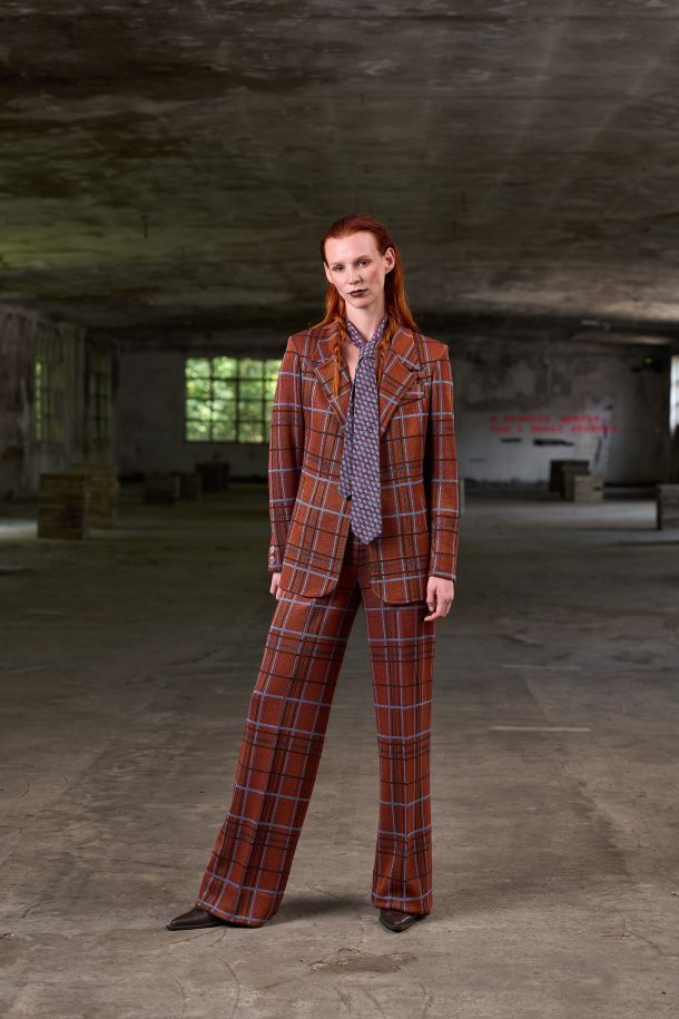 Roberta Redaelli AI 2026-27 PAPILIO, RSA160 pantaloni palazzo con piega centrale in maglia jacquard DINAMI-TECS scozzese zucca