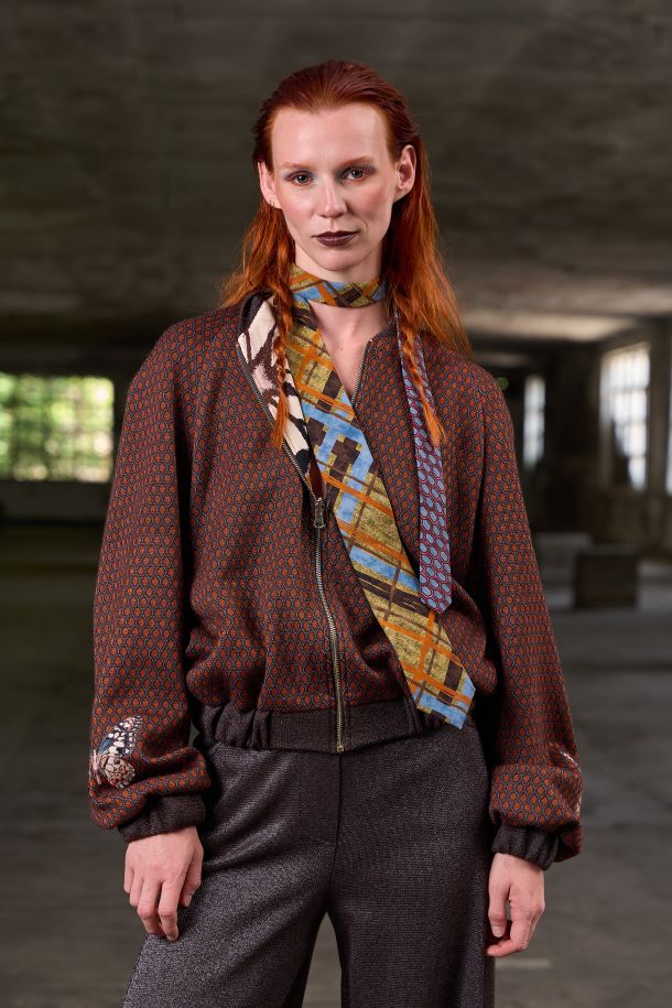 Roberta Redaelli AI 2026-27 PAPILIO, RD525 bomber reversibile lato con tasche in maglia jacquard DINAMI-TECS scagliette zucca e applicazione papilio 3D sulle maniche