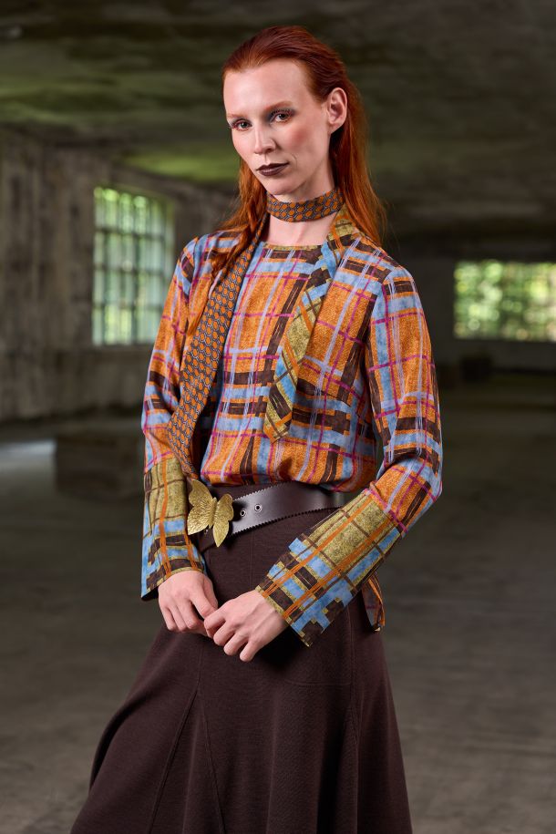 Roberta Redaelli AI 2026-27 PAPILIO, RD521 blusa girocollo in seta scozzesce zucca e seta scozzese carciofo