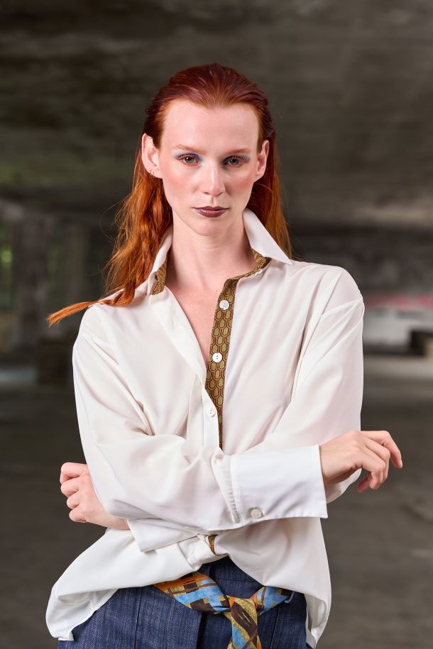 Roberta Redaelli AI 2026-27 PAPILIO, RSA164 camicia in seta bianca con inserti in seta scagliette carciofo
