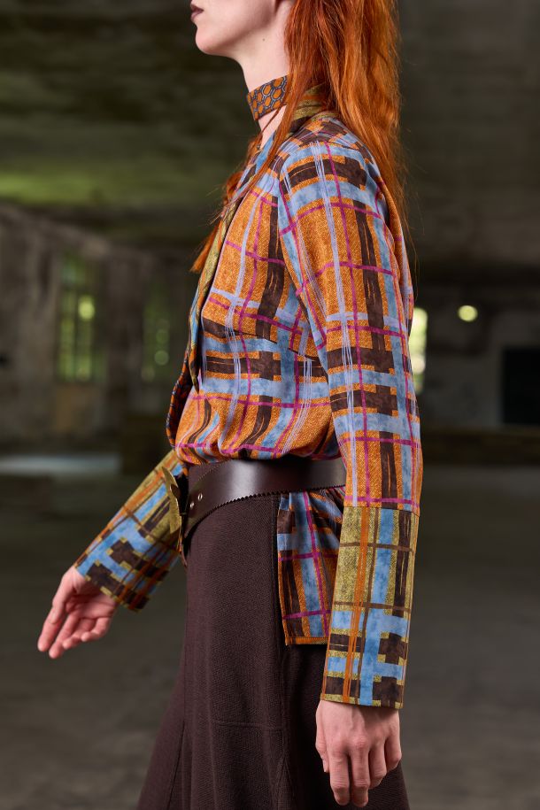 Roberta Redaelli AI 2026-27 PAPILIO, RD521 blusa girocollo in seta scozzesce zucca e seta scozzese carciofo