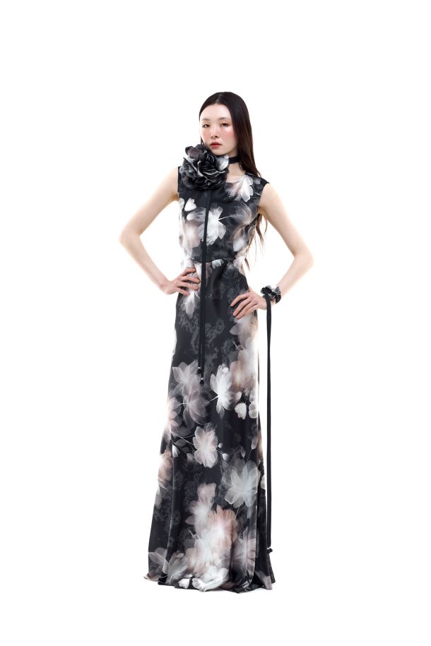 Roberta Redaelli primavera estate 2026, RD500 abito da sera con coni in raso di seta trasparenze monocolore nero