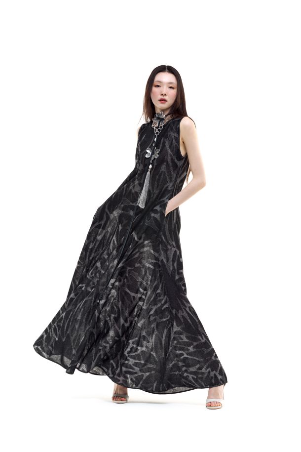 Roberta Redaelli primavera estate 2026, R1365 abito lungo con collo ciccio e tasche in maglia jacquard fiore grande tricolore nero