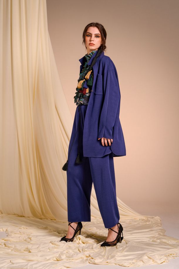 Roberta Redaelli AUTUNNO INVERNO 2025-26, R1334/3 camicia over con gemello e taschino in maglia zaffiro