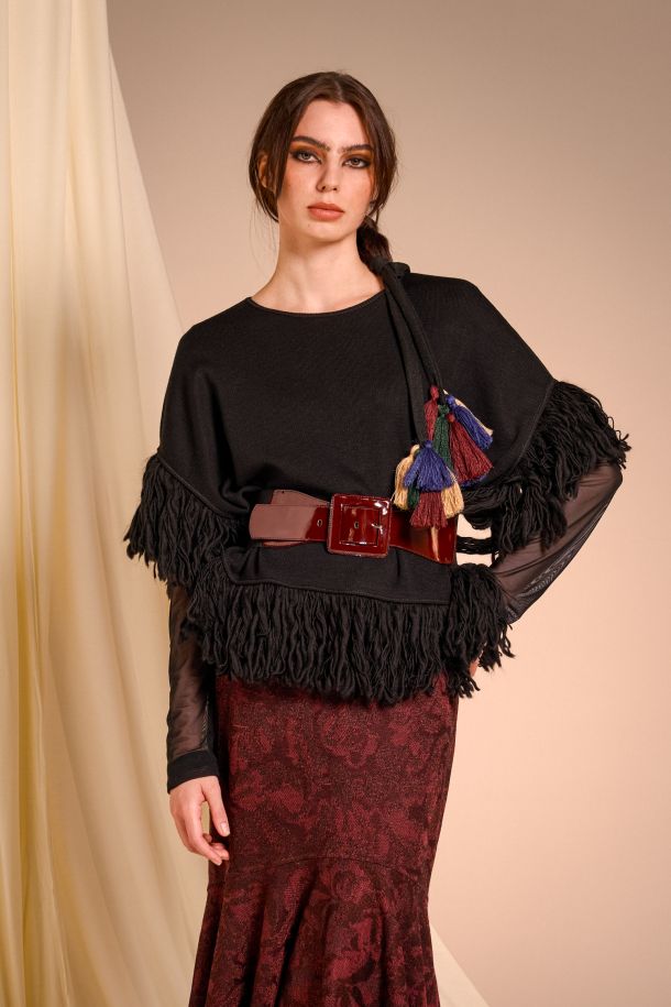 Roberta Redaelli AUTUNNO INVERNO 2025-26, R1353 pull scatoletta con frange in maglia nero
