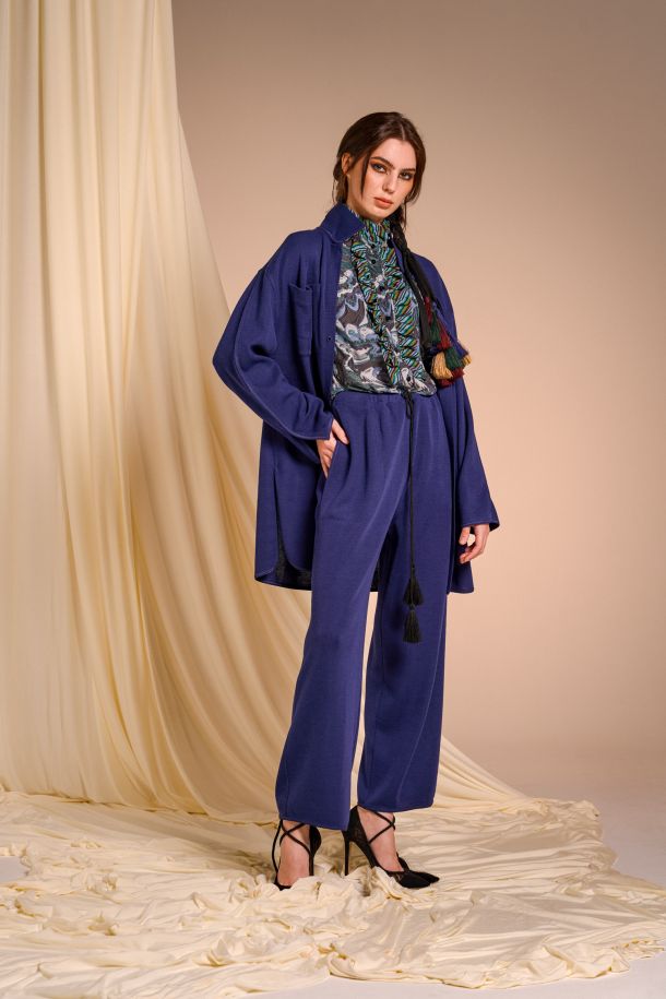Roberta Redaelli AUTUNNO INVERNO 2025-26, R1349 pantaloni carota con nappine in maglia zaffiro